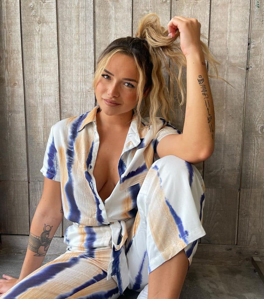 Victoria Mehault la délaissée des téléréalités : Elle s'exprime !