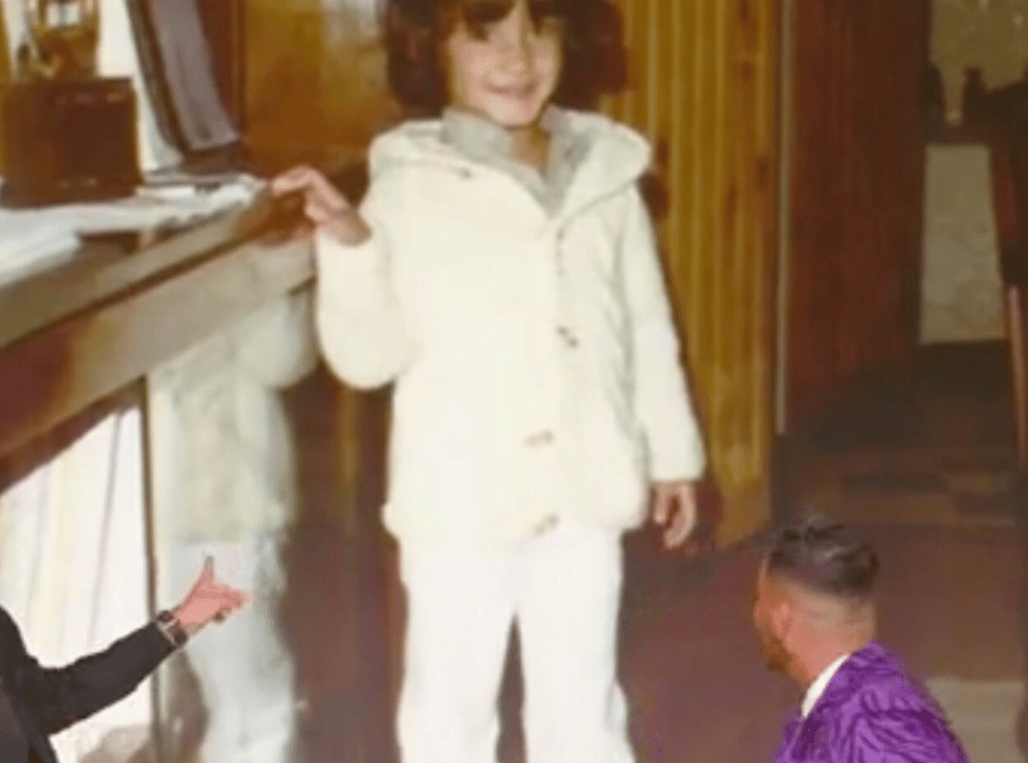 "TPMP": Cyril Hanouna surpris de voir ses photos d'enfance diffusées en live