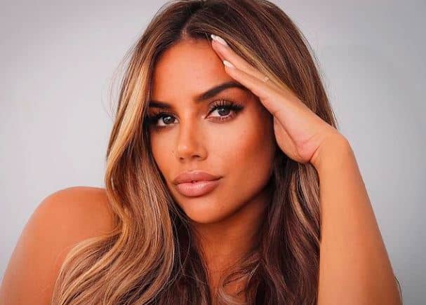 Sarah Martins : très sexy sur Instagram, elle fait monter la température