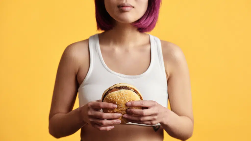 Rappel de produit : Ce burger a été contaminé par une bactérie dangereuse !