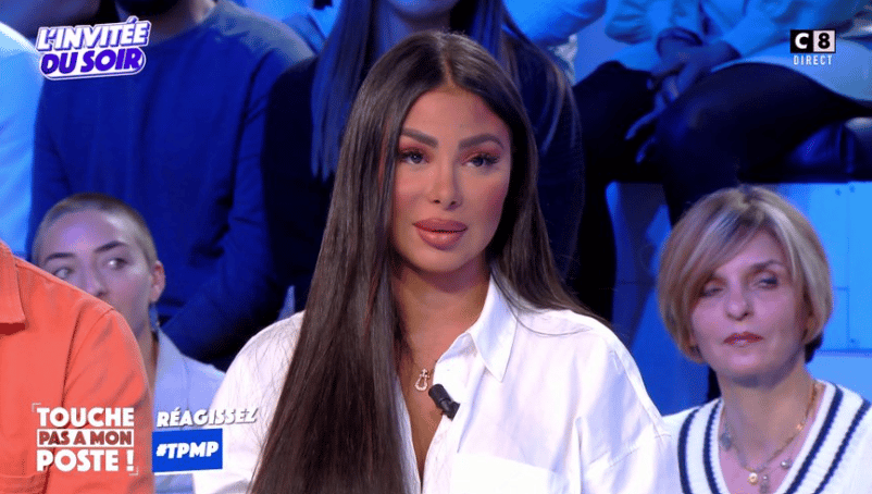 TPMP : &ldquo;J'ai peur de sortir (...) En France, je ne me sens pas en s&eacute;curit&eacute;&rdquo; : apr&egrave;s avoir &eacute;t&eacute; victime d&rsquo;un incendie, Ma&eacute;va Ghennam parle &agrave; coeur ouvert sur le plateau