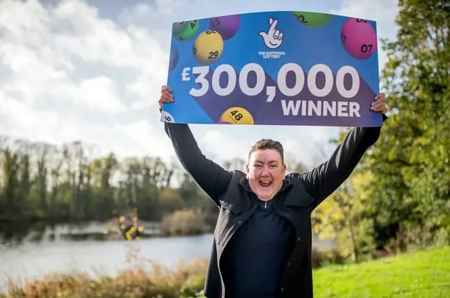 Après des années de malchance et de misère, elle gagne enfin 350 000 dollars à la loterie !