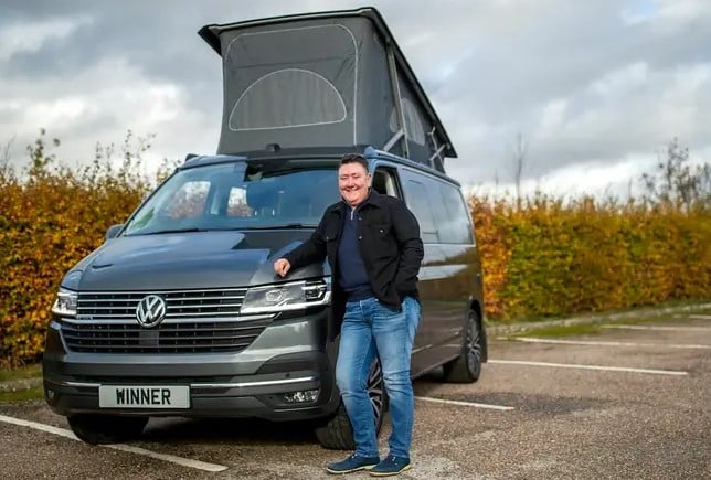 Après des années de malchance et de misère, elle gagne enfin 350 000 dollars à la loterie !