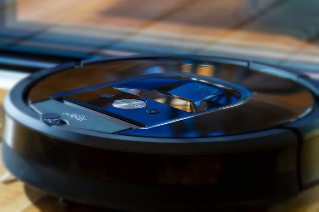 Un aspirateur autonome s'enfuit et aspire les rues sans s'arr&ecirc;ter !