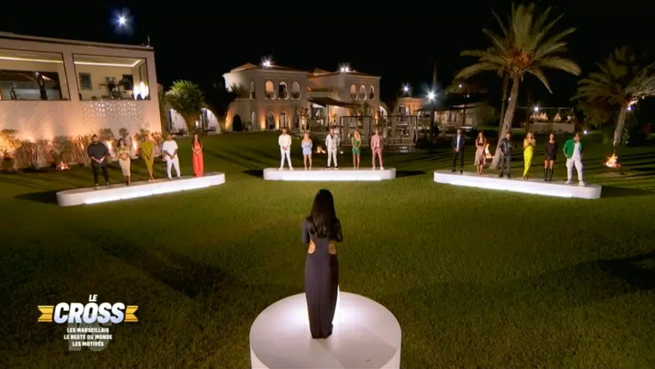 « Le Cross » (S01E38) : Kayla mise sous pression par Greg et Marwa, place à la cérémonie de votes !