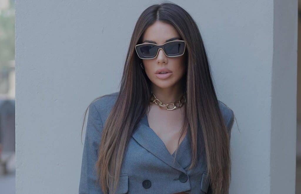 Laura Lempika : En bombe le soir de la Saint-Valentin et de nouveau en couple ?