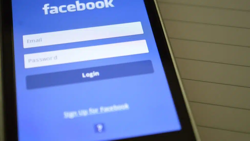 CAF : Une fraudeuse démasquée grâce à Facebook !