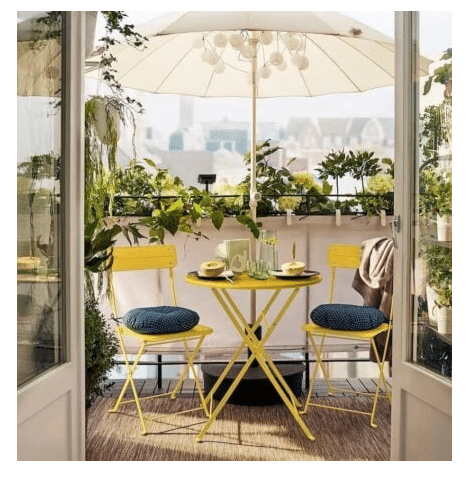 Profitez de votre terrasse avec la nouvelle petite table idéale pour les beaux jours !