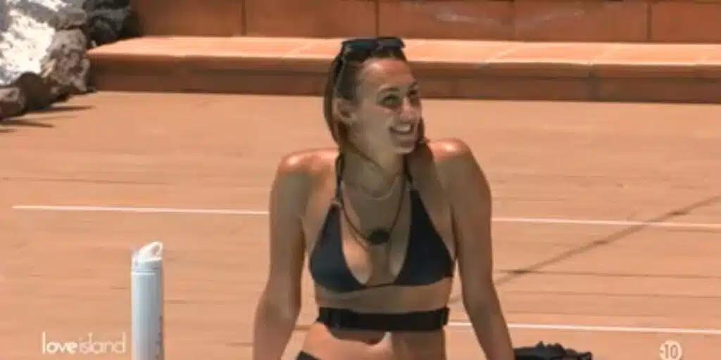 « Love Island » (S01E16) : Solène fait sensation dans la villa et Cindy échappe au pire