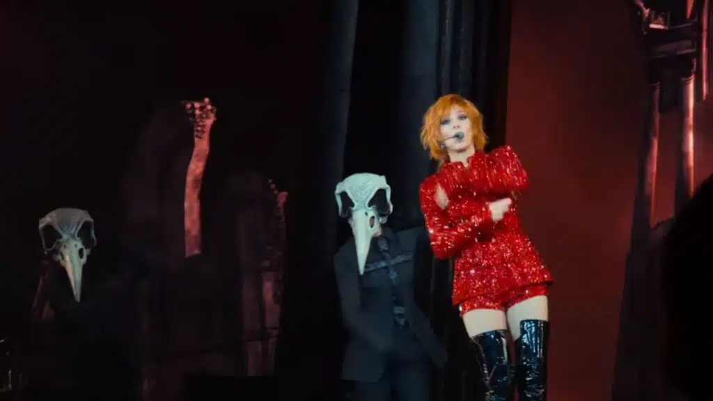 Mylène Farmer : Les concerts au Stade de France reportés officiellement, elle ajoute une nouvelle date !