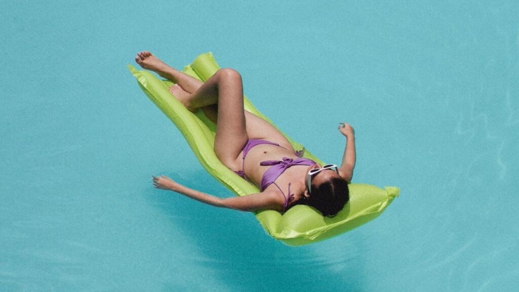 Shampoings après-soleil : Le secret pour des cheveux éclatants en été