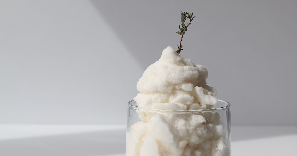 Faites-vous plaisir avec un sorbet au citron maison, facile et rafraîchissant !