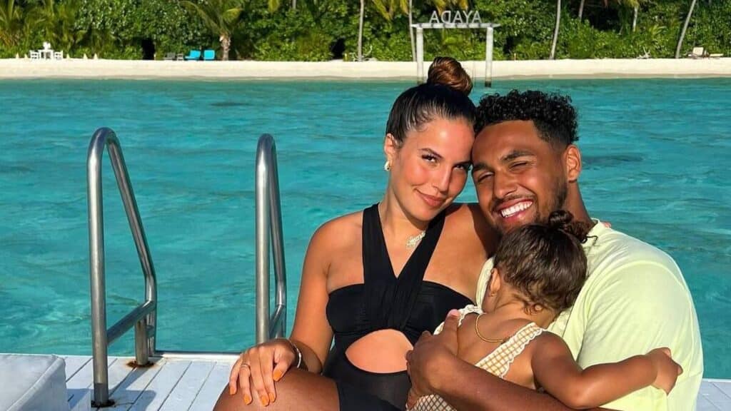 Poupette Kenza reine du désert : C'est décidé, elle s'installe à Dubaï !