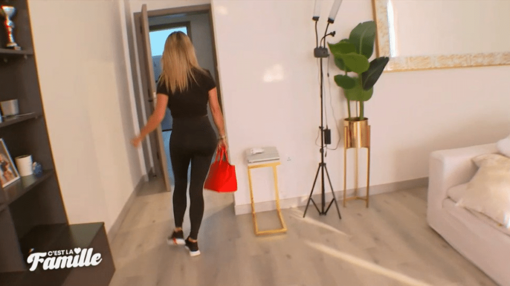 [SPOILER] « Je ne veux pas passer ses prochains jours avec toi » : À bout, Manon Tanti (C’est la famille) décide de partir de la maison