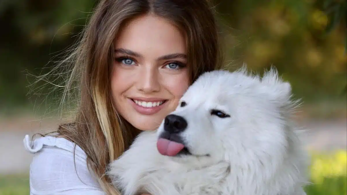 Maxime Teissier, Miss Languedoc 2023 : Une beauté rayonnante prête pour la couronne de Miss France 2024