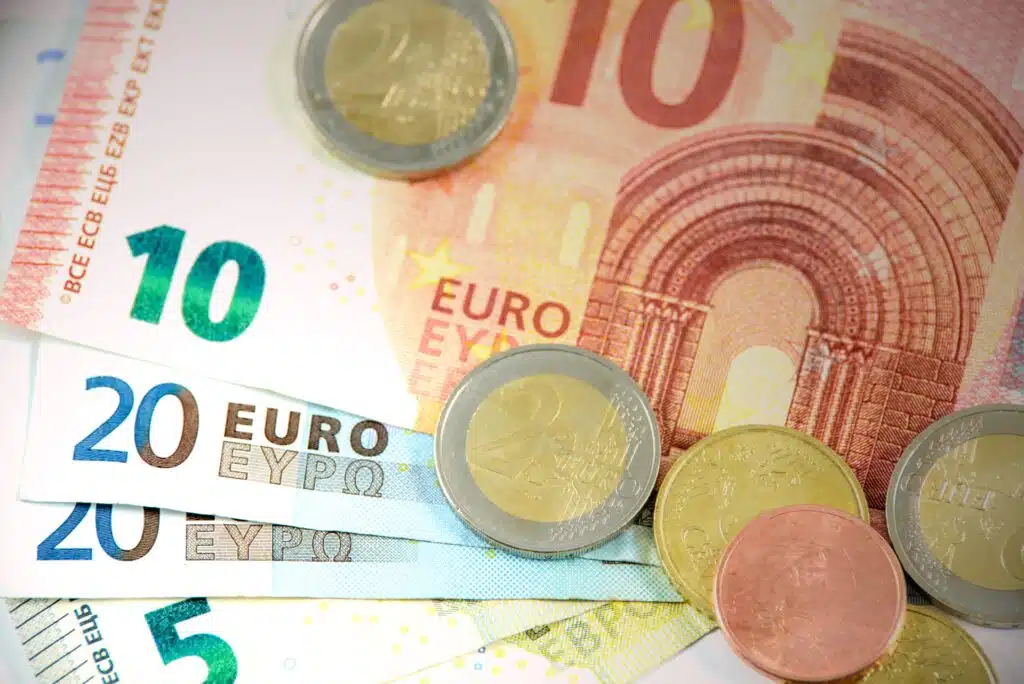 CAF : Qui va pouvoir toucher 1276 euros à la fin du mois ?