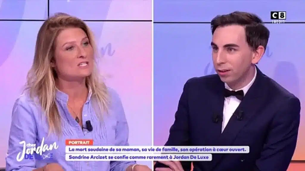 "Je l'ai perdue" : Les touchantes confidences de Sandrine Arcizet sur la disparition de sa mère, d*céd*e lorsqu'elle avait 20 ans