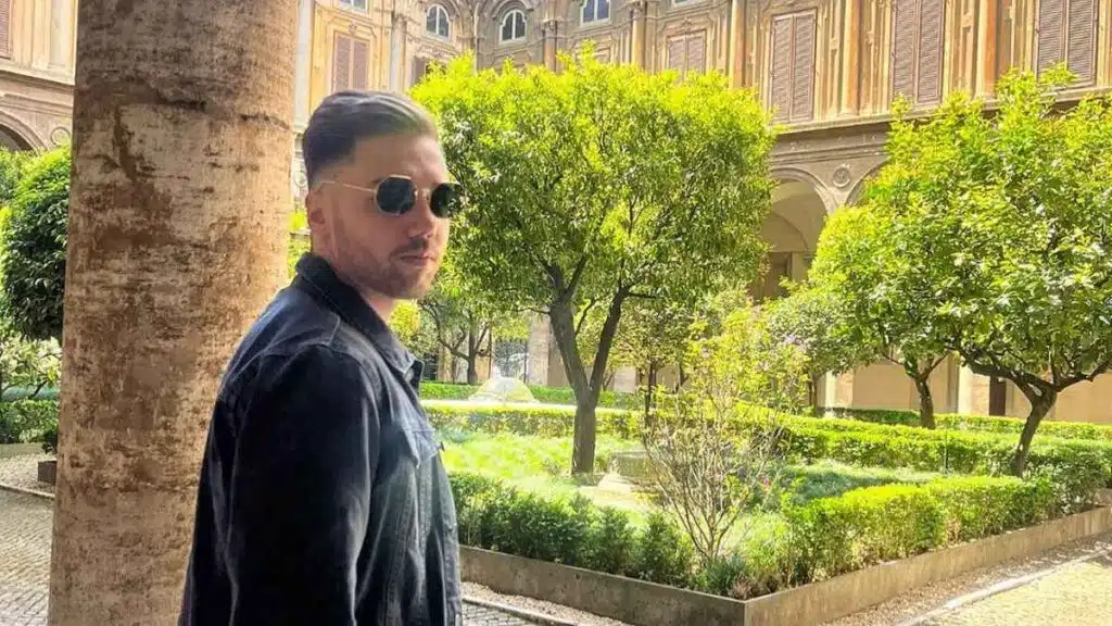 Quentin Hubert, de commercial à Mister Champagne-Ardenne 2023 : Le parcours étonnant d’un jeune homme passionné de mode