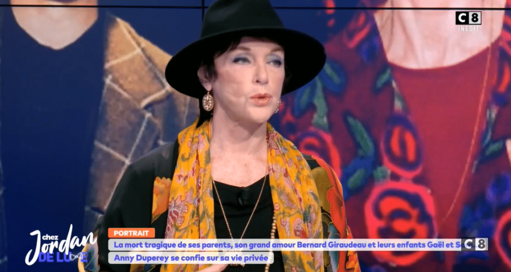 "Ça a raté" : Anny Duperey, émue, revient "Chez Jordan" sur sa tentative de suicide, à la suite du déc*s de ses parents
