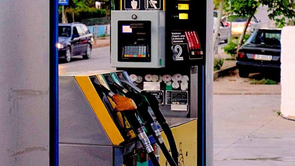 19.000 litres de gasoil détournés ! Deux automobilistes et leur “combine” pour ne pas payer à la station-service