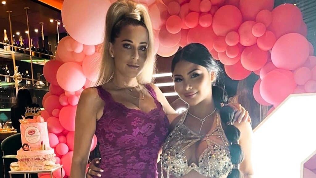 "C’est juste hallucinant" : Magali Berdah répond cash aux menaces de Maeva Ghennam
