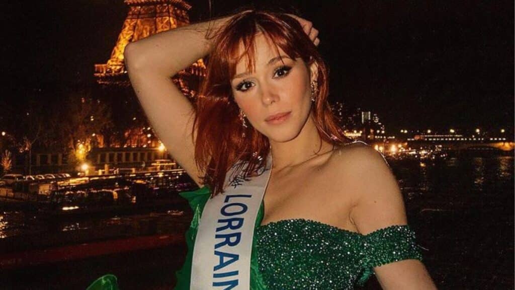 Miss Lorraine : Les internautes hilares avec son "costume-table"