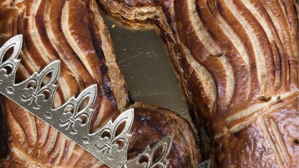 "J'aime la galette, savez-vous comment ?" Ce boulanger qui crée des galettes des rois en forme de pénis