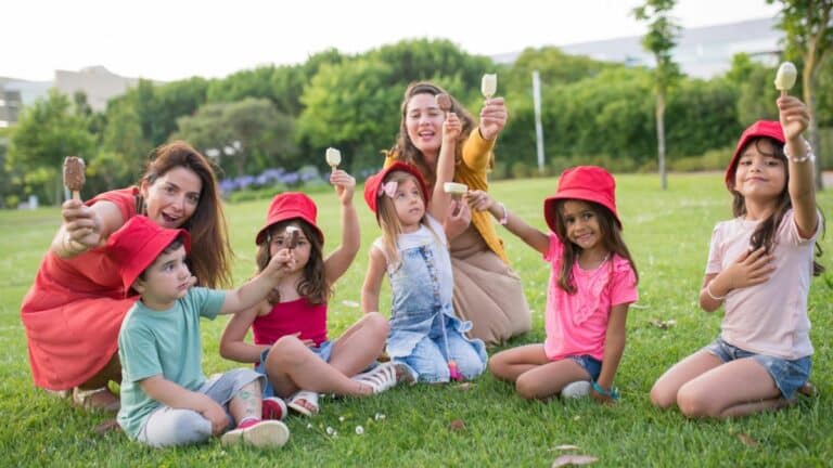 Une famille nombreuse divise les internautes : 50 000 euros d&rsquo;allocations font pol&eacute;mique !