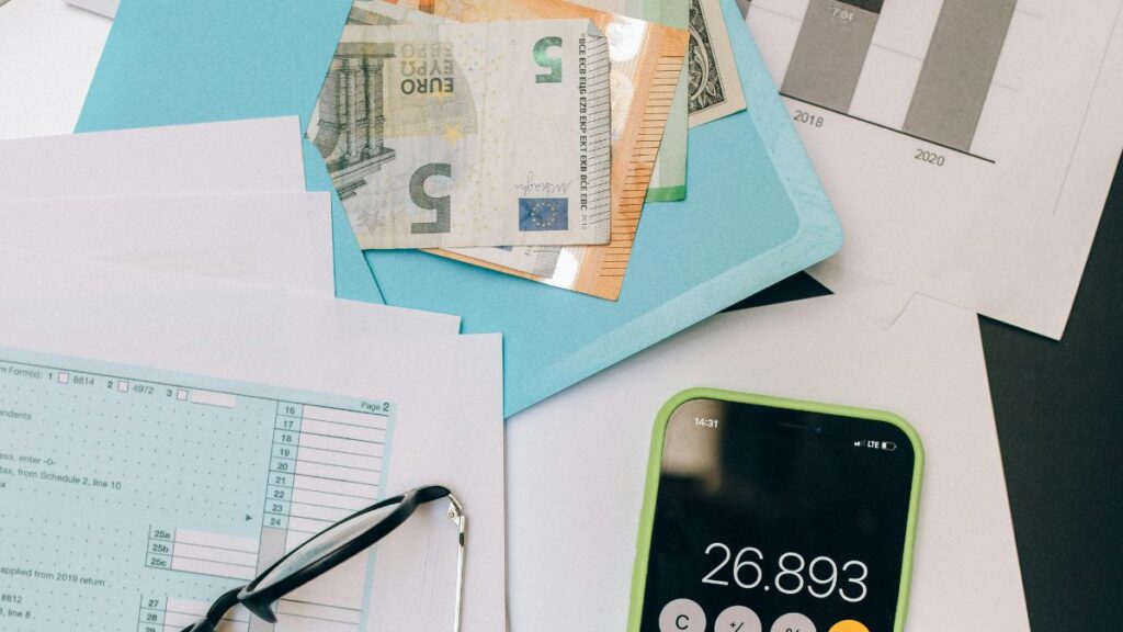 Trois grands changements financiers prévus en 2024 : Un vent d’optimisme souffle sur nos budgets !