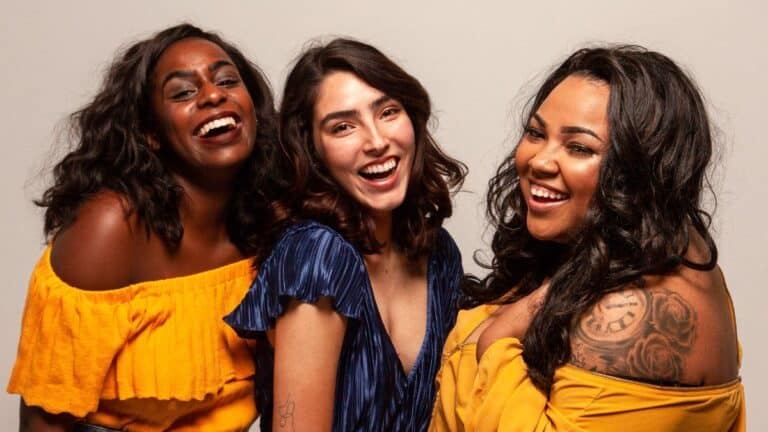 Januhairy : Le mouvement qui inspire les femmes à être fières de leur poil