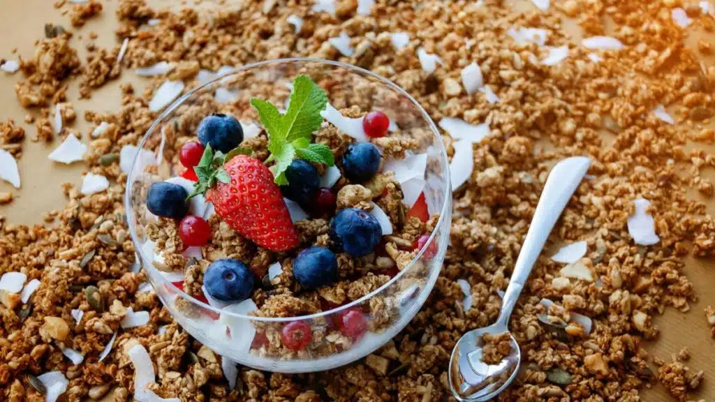 Une recette savoureuse et parfaite pour le matin : Réalisez un granola parfait pour se faire plaisir !