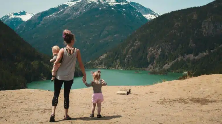 L'aide au transport de la CAF pour vos vacances : Qui peut en b&eacute;n&eacute;ficier et comment l'obtenir ?