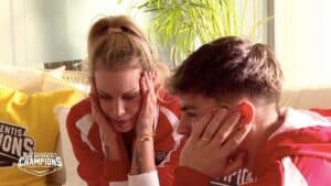 Simon Castaldi (Les apprentis champions) offre un cadeau à Adixia, son mari pète un câble