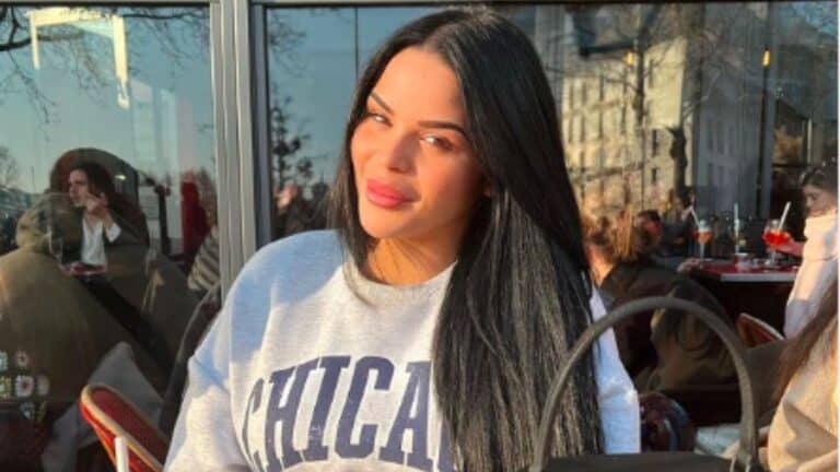 Sarah Fraisou violemment critiqu&eacute;e apr&egrave;s l&rsquo;annonce du d&eacute;c&egrave;s d'un proche, elle r&eacute;pond cash